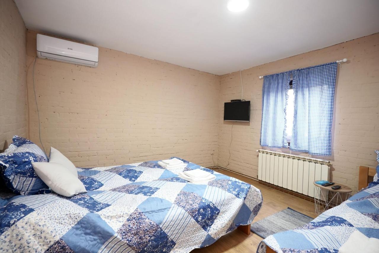 Ferienwohnung Zmaj Ognjeni Etno Concept Kupinovo Exterior foto